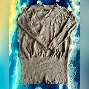 Women’s a.n.a. V-Neck off Shoulder Long Over Size Versatile Sweater Gray Sz Sm